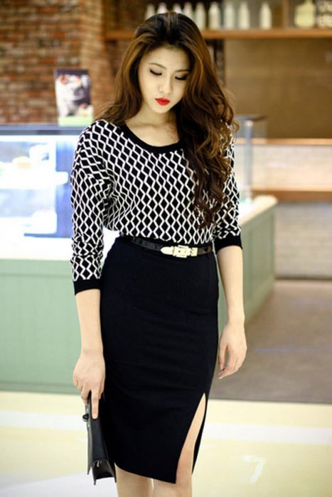 Bí quyết mix đồ với chân váy bút chì
